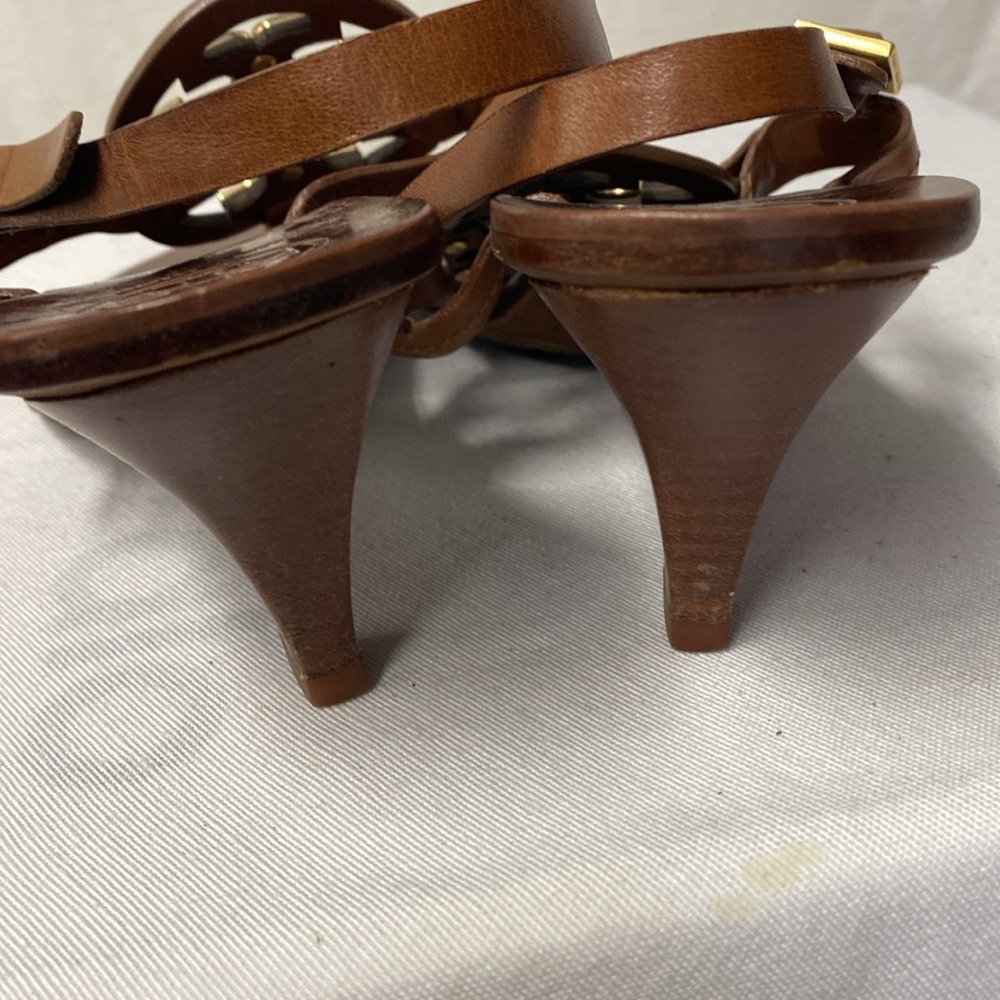 Tory Burch Brown Leather Miller Sandals with Gold Logo - Picture 3 of 5